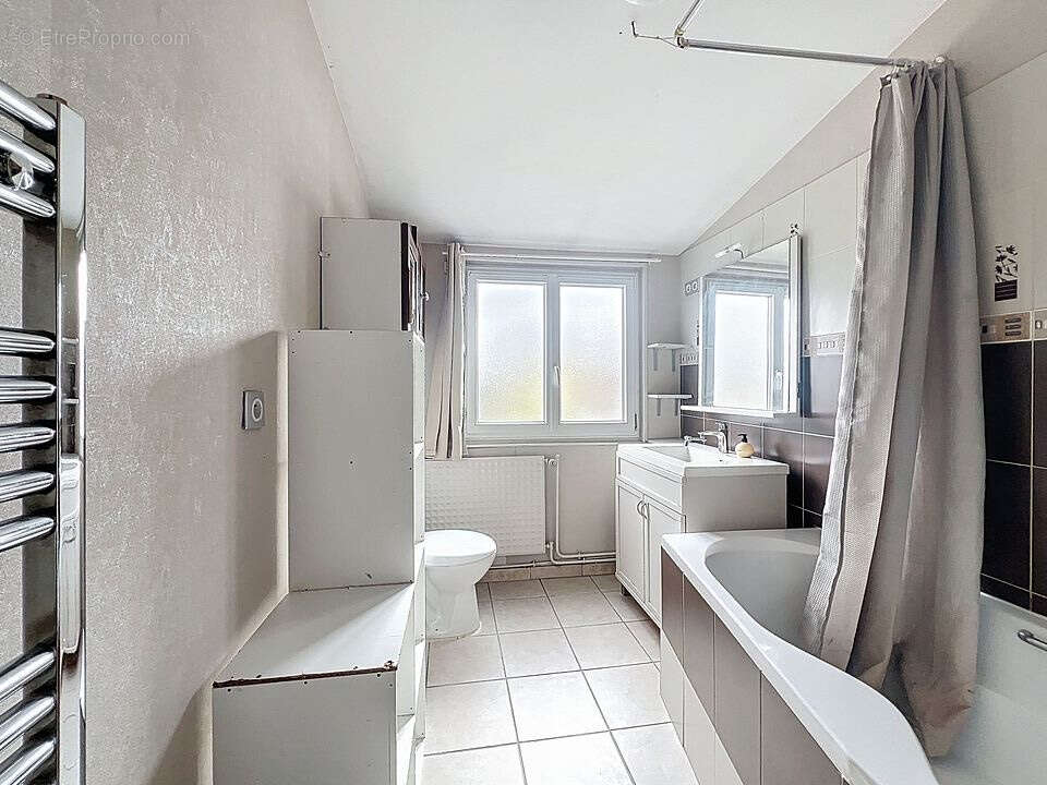 Charmante maison familiale de 101 m² à Saint-Ay - Secteur calme - photo 12