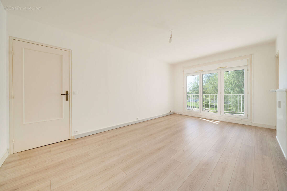 Appartement à ESSEY-LES-NANCY