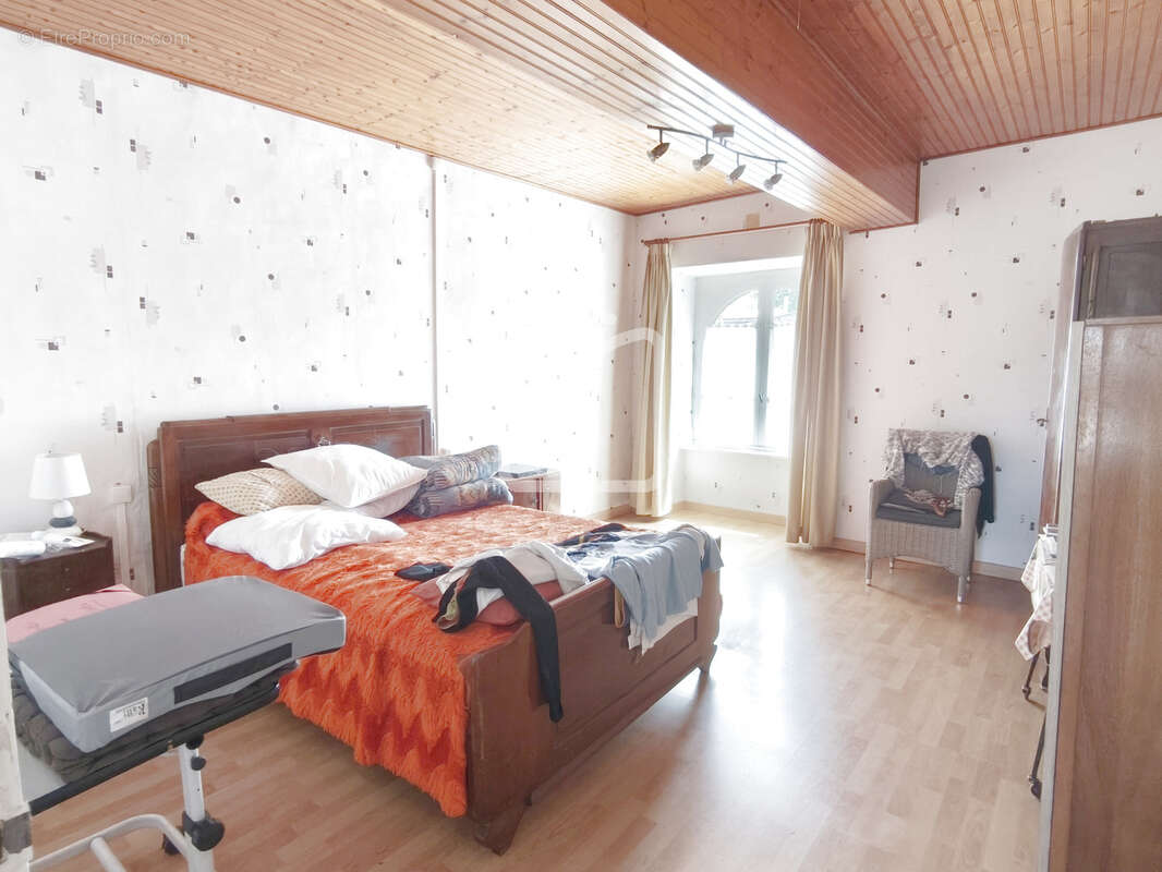 Maison à MAXENT