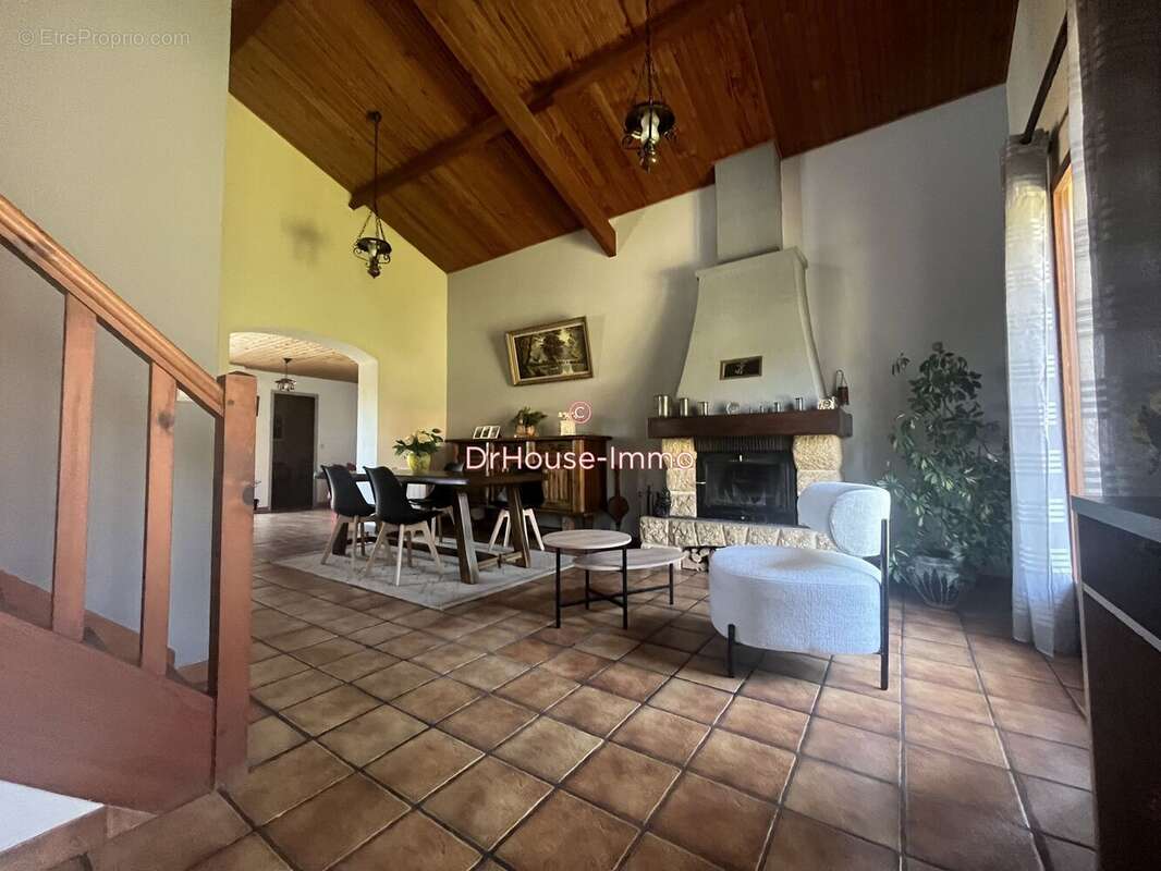 Maison à ARTIGUES-PRES-BORDEAUX