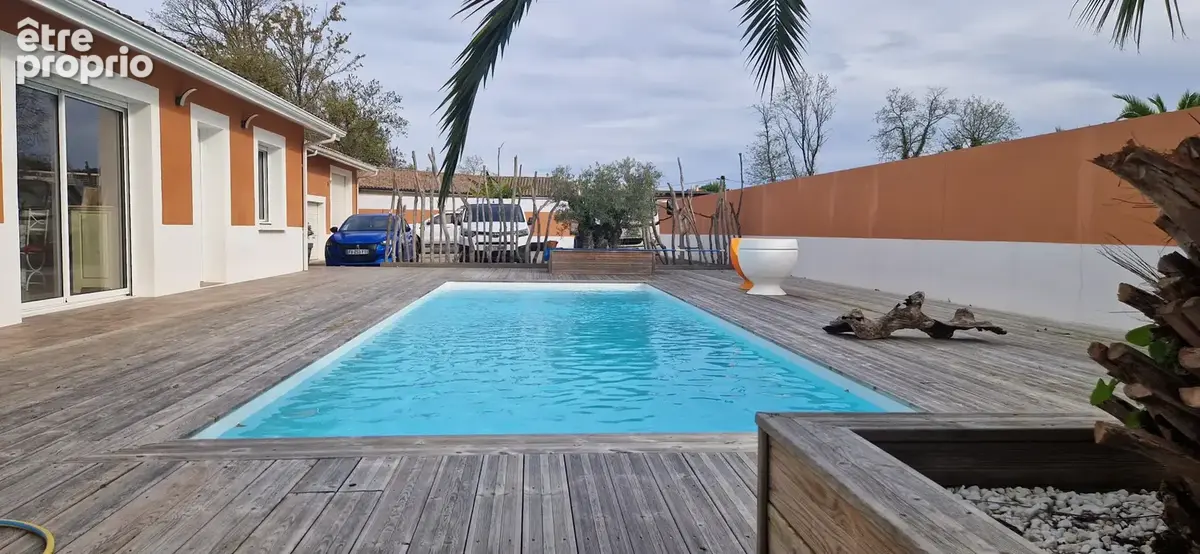 belle maison P.P avec garage double, Piscine, terrasses et jardin clos - photo 11