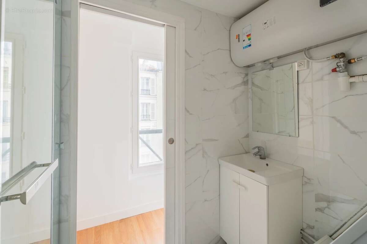 Appartement à LEVALLOIS-PERRET