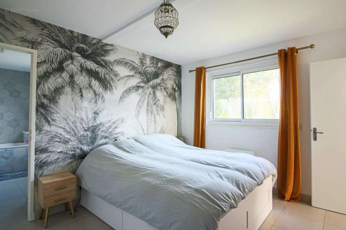 Maison à VAUX-LE-PENIL