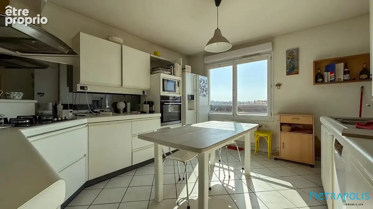Appartement 5 pièces 125 m² à vendre à Villeurbanne (69100) - photo 3