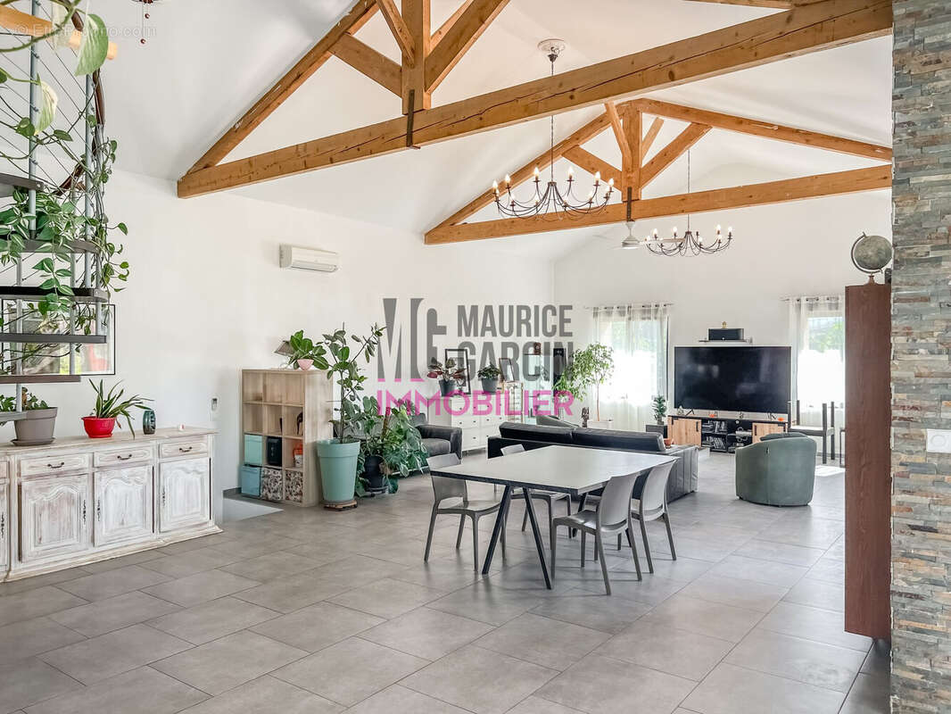 Maison 230 m² à Carpentras  - photo 7