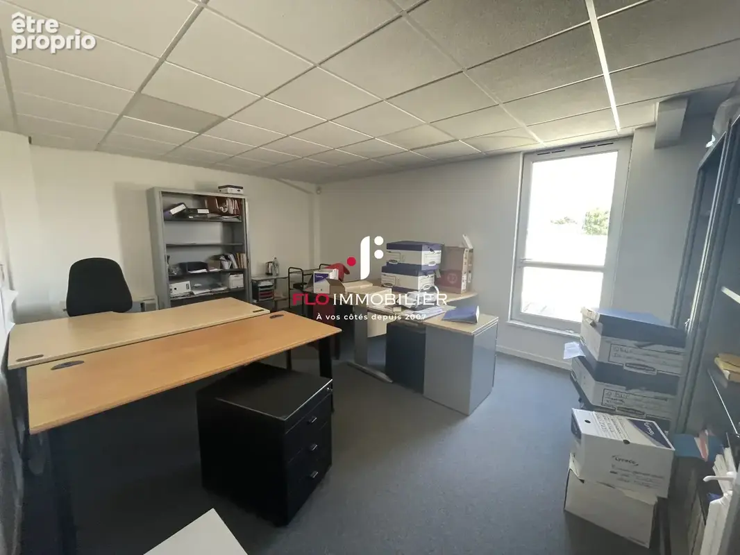 Commerce 2 272 m² à vendre à Bayeux (14400) - photo 8