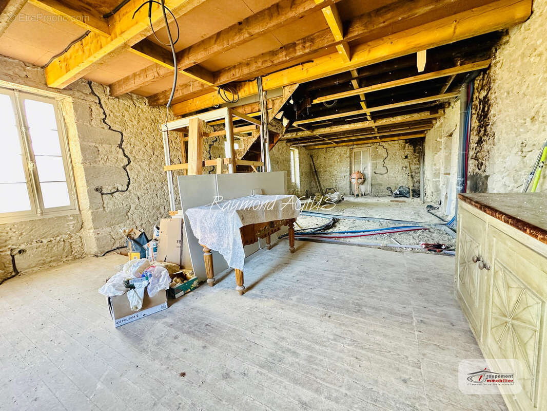 Charmant maison en pierre de 3 chambres avec une vue imprenable - photo 9