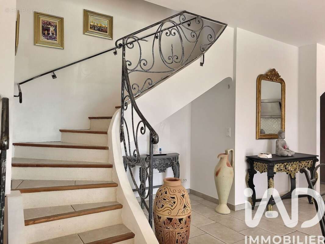 Photo 3 - Maison à REGUSSE