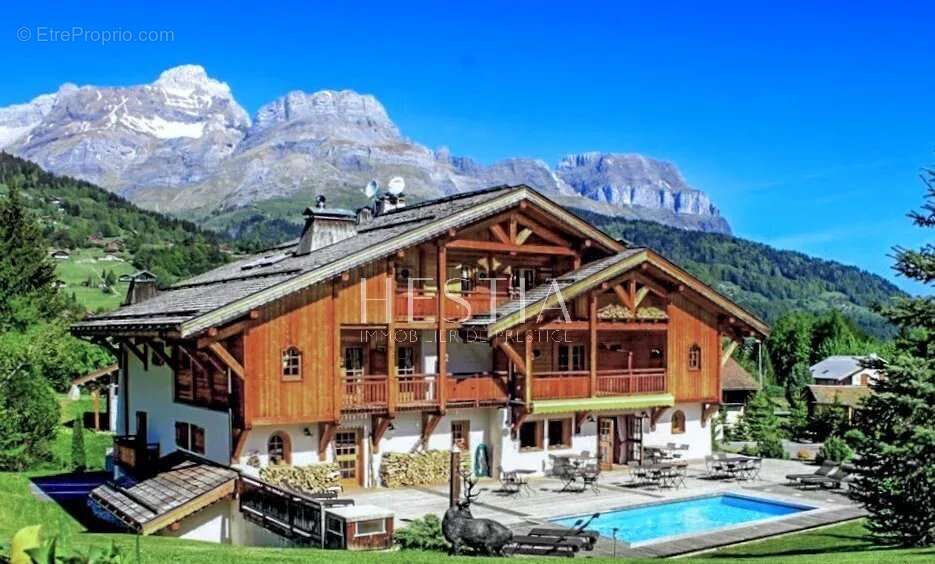 Commerce à COMBLOUX