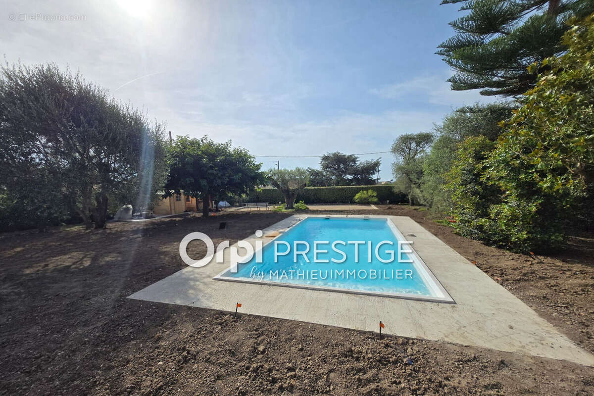 Maison 245 m² à Biot  - photo 3