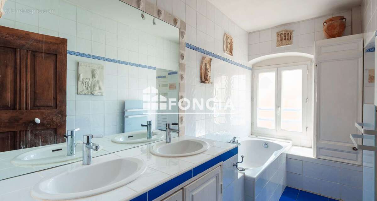 Dernier etage - vue sainte victoire - photo 8
