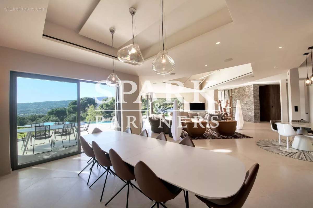 Maison à RAMATUELLE