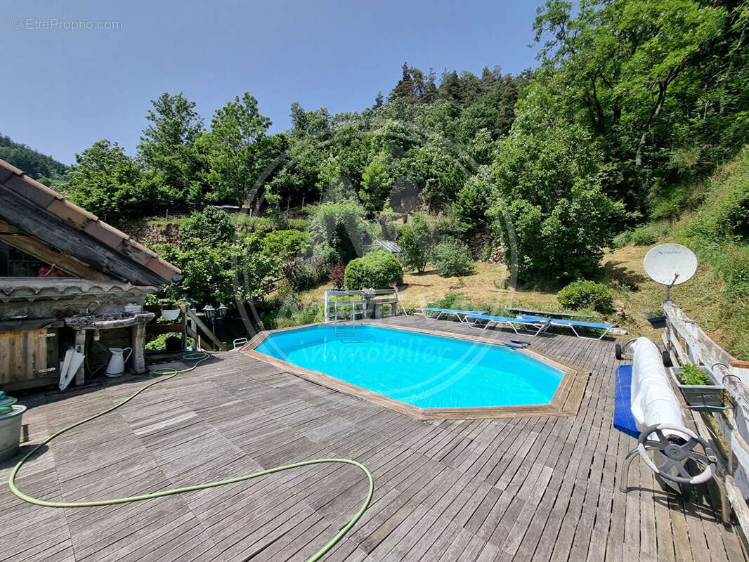 Maison à SAINT-PIERRE-SUR-DOUX