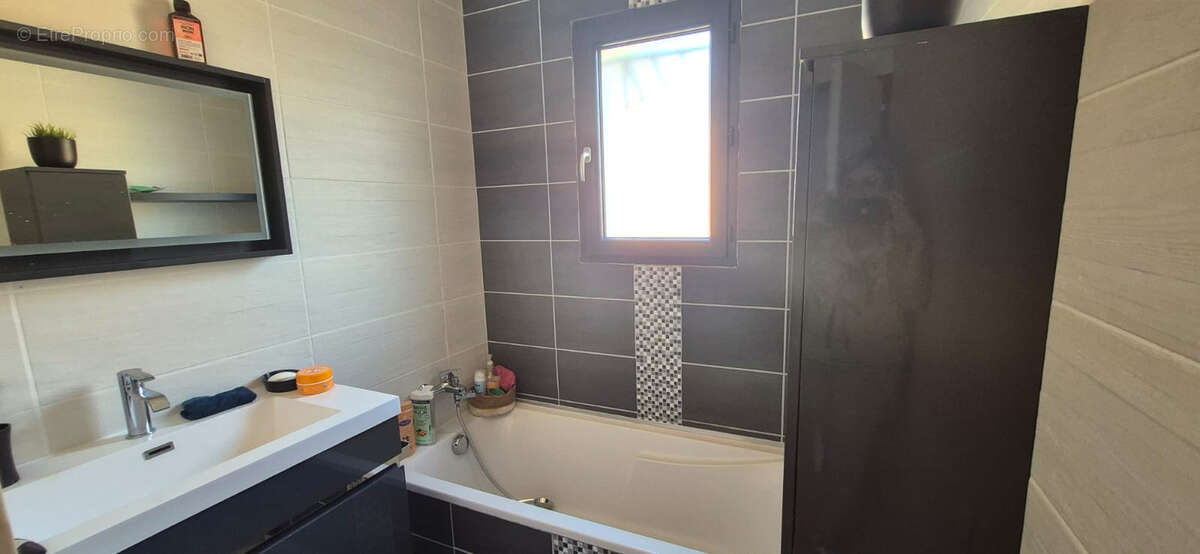Villa Saint Andre De Sangonis 5 pièce(s) 110 m2 - photo 8