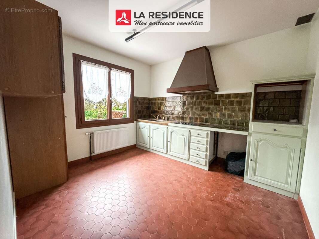 Maison 123 m² à Le Mesnil-Saint-Denis  - photo 8