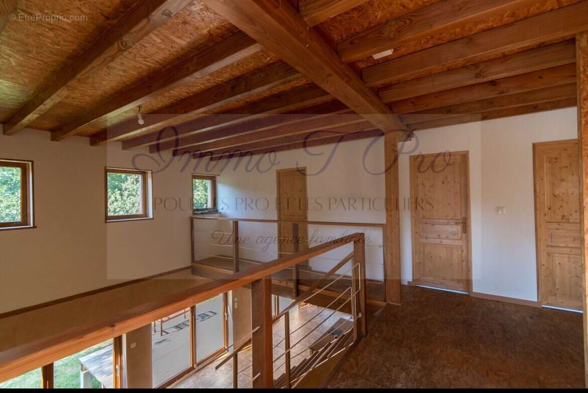 Maison à LE MESNIL-ESNARD