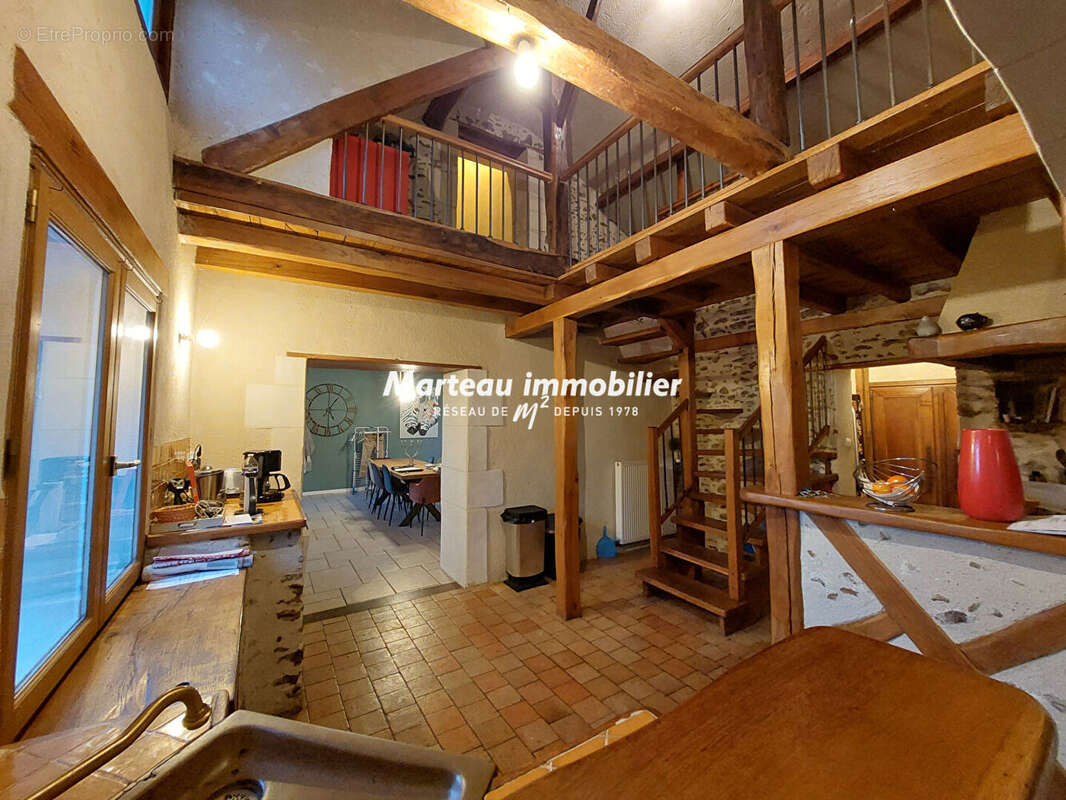 Maison à MONCE-EN-BELIN