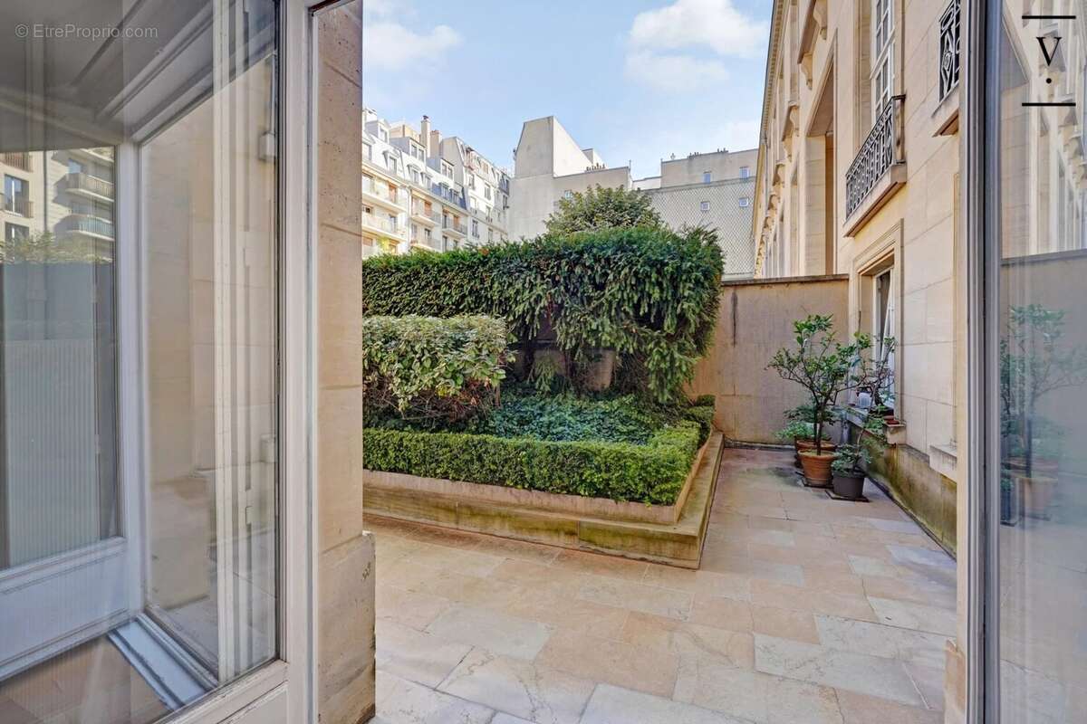 Appartement à PARIS-3E