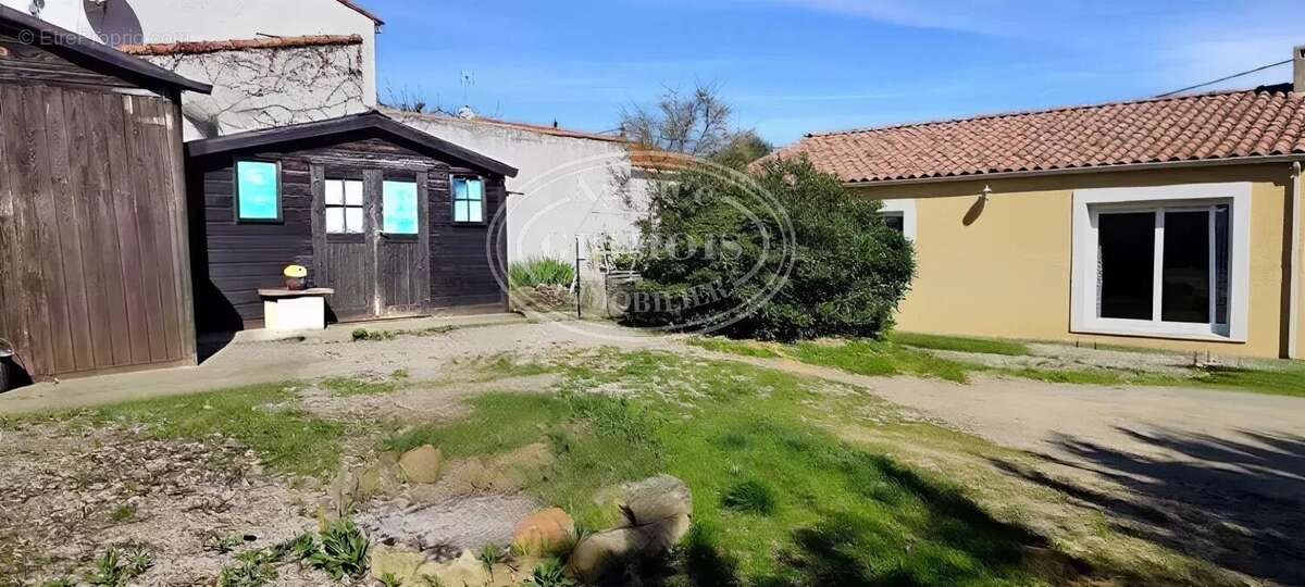 Maison à THEZAN-DES-CORBIERES