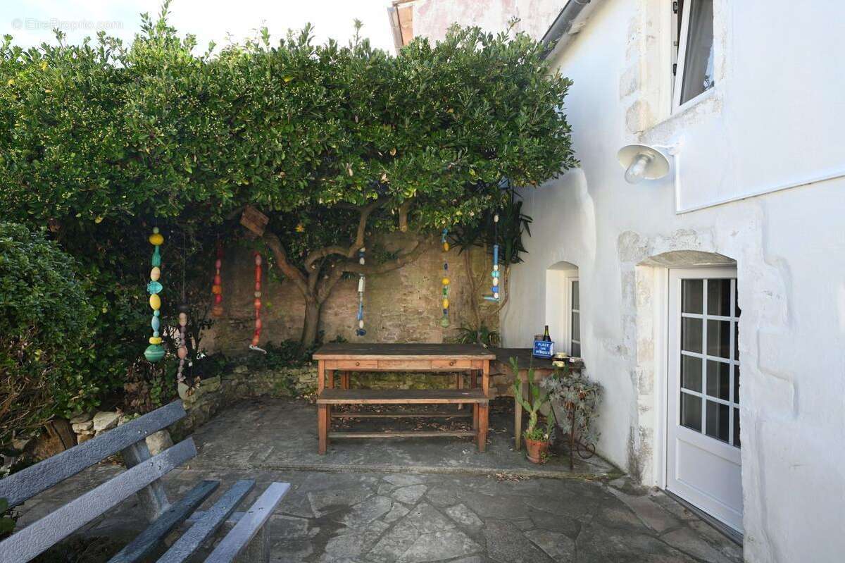 Typique maison rétaise à vendre st clement authenticite charme - photo 21