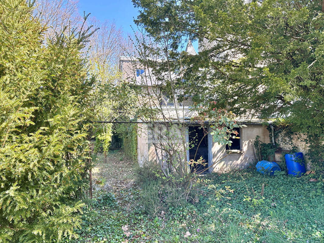 Autre à SAINT-PIERRE-LES-NEMOURS