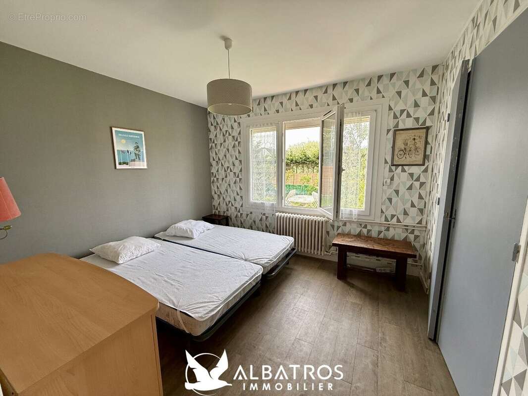 Maison à COLLEVILLE-MONTGOMERY