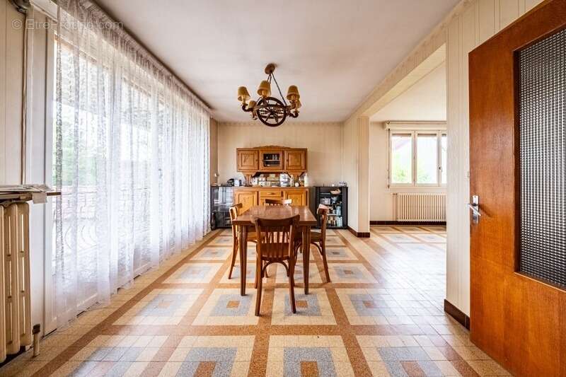 Maison à BRETENIERE