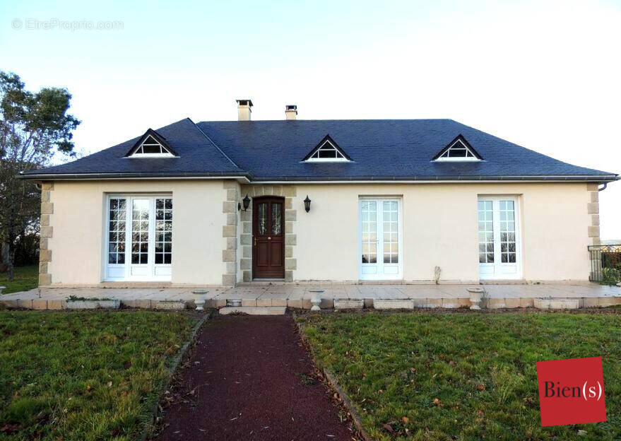 Maison à VILLAINES-LA-JUHEL