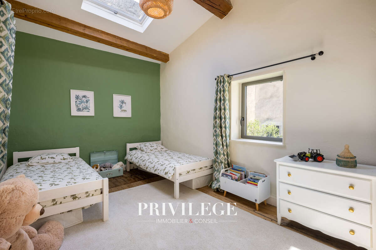 Maison à SAINT-CYR-AU-MONT-D'OR