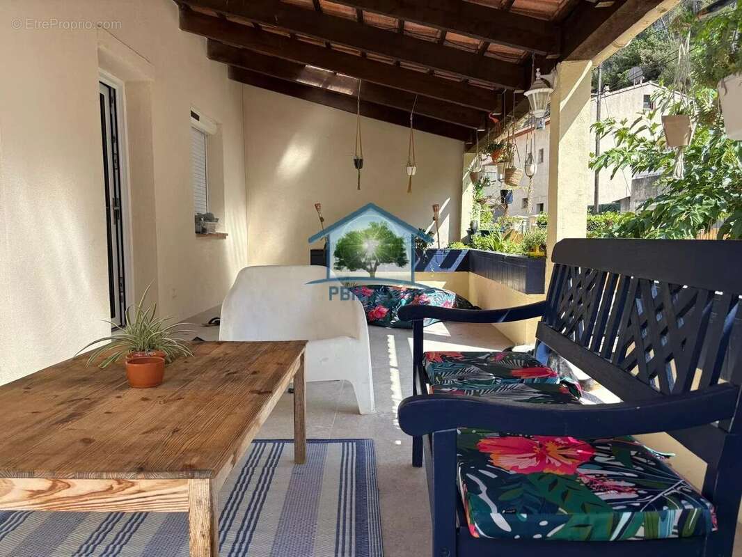 EN EXCLUSIVITÉ – Maison familiale 127 m² – Calme & Nature – Terrain 831 m²  Les Escourtines 13011 - photo 6