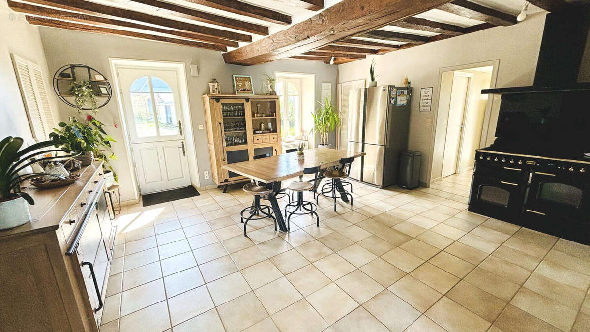 Maison à CHEMAZE