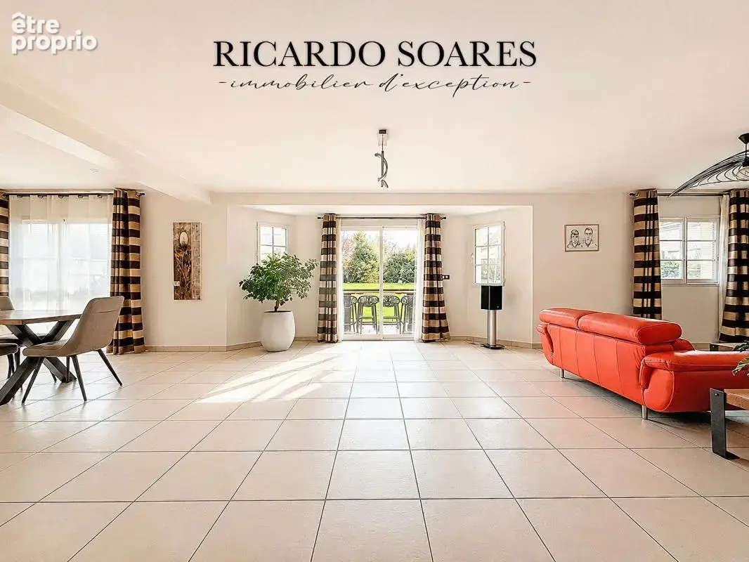 60940 angicourt / propriété d'exception / grands volumes / 242m2 / 5 chambres / double garage / terrain 1373m2 - photo 2