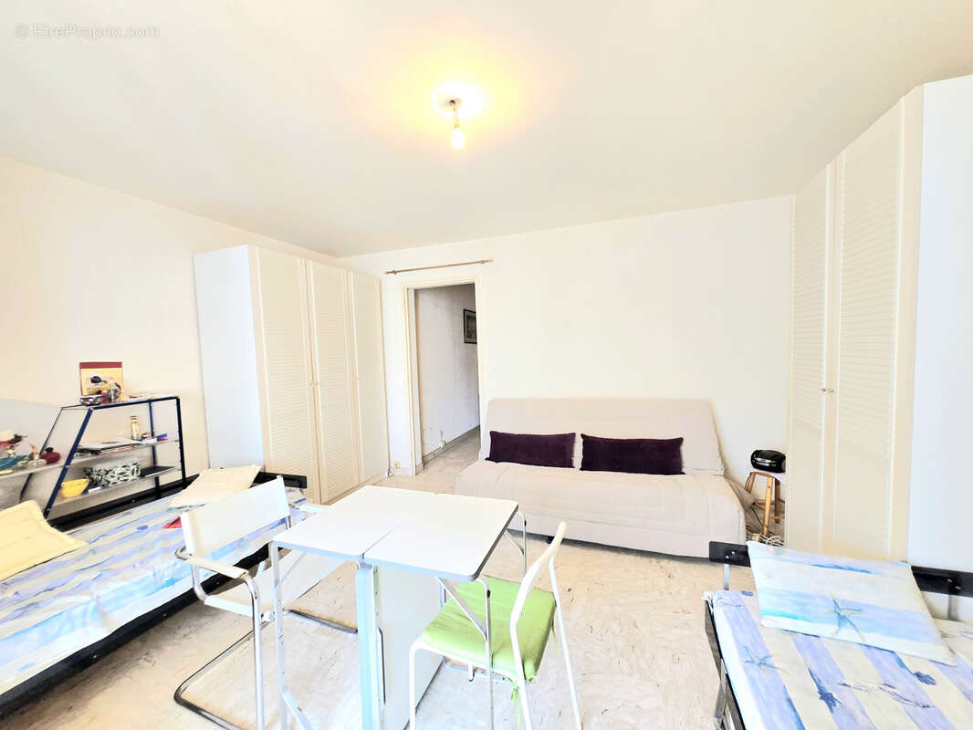Appartement à SIX-FOURS-LES-PLAGES