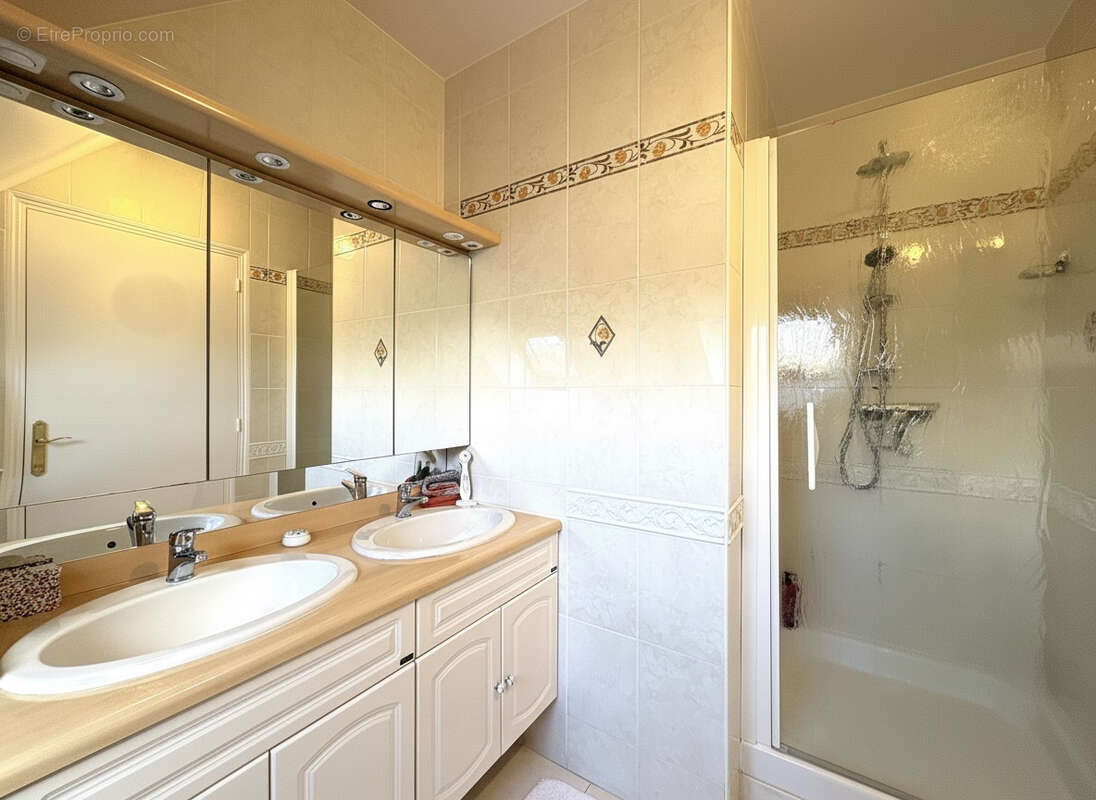 Maison à SUCY-EN-BRIE