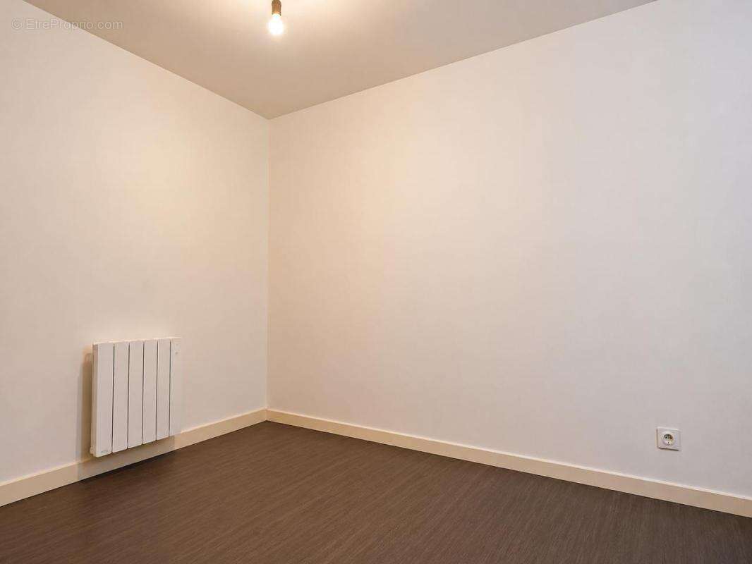Vente T3 66m2 BORDEAUX (33000) - photo 5