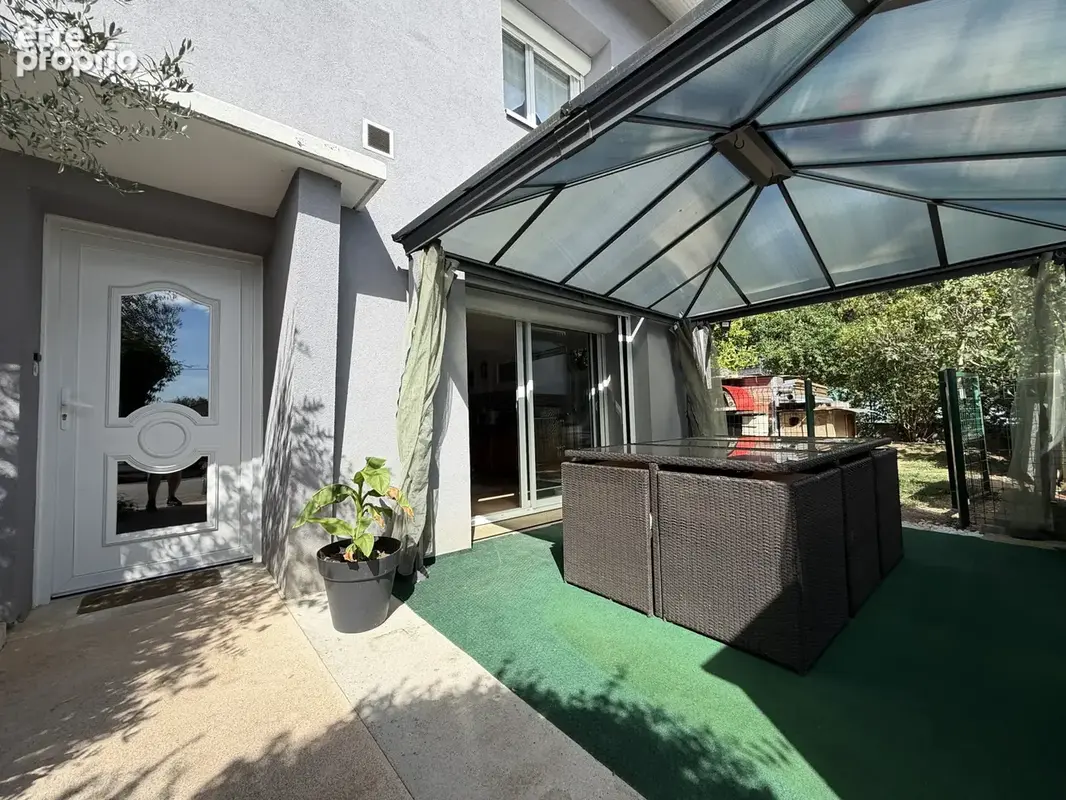Maison familiale 7 chambres avec terrain   Neuville-sur-Ain - photo 2