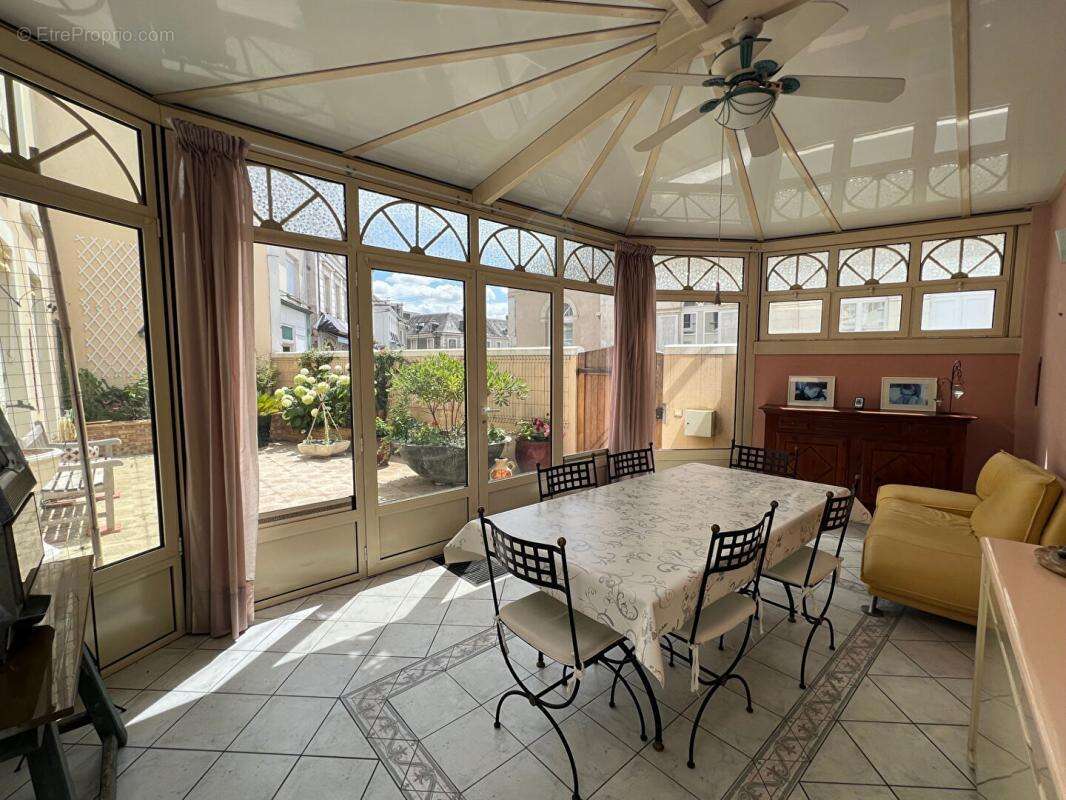 Maison à CHATEAU-DU-LOIR