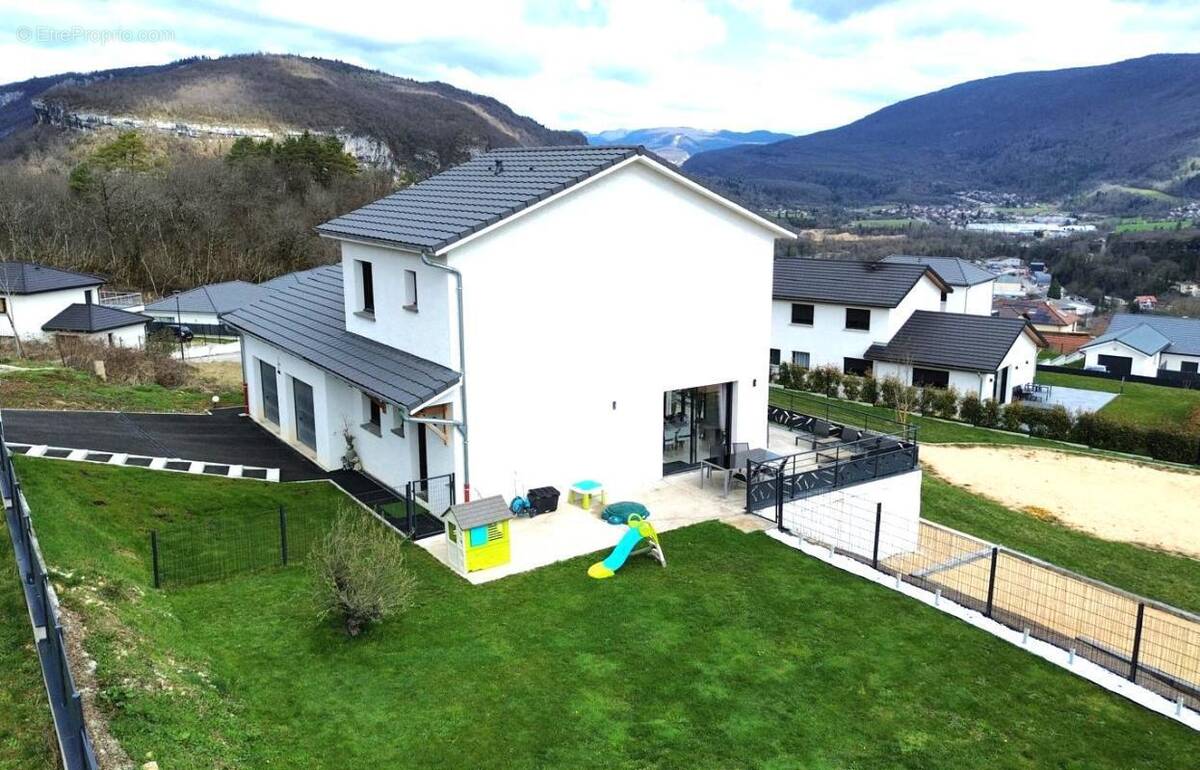 Maison à DORTAN