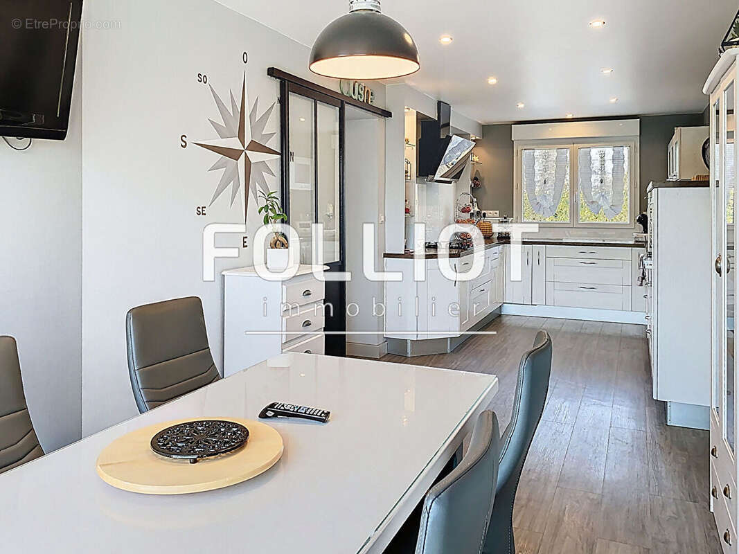 Maison à AGON-COUTAINVILLE