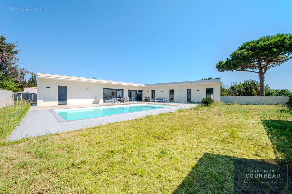 Villa F5 de 178,04 m2 avec piscine et garage sur 1003 m2 de parcelle - photo 2