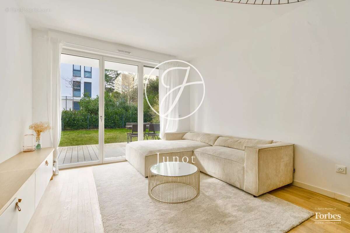 Appartement à GARCHES