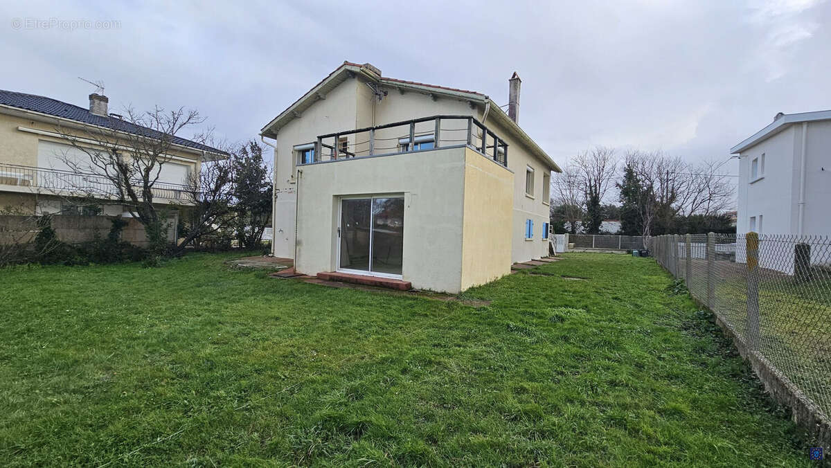 Maison à SAINT-GEORGES-DE-DIDONNE