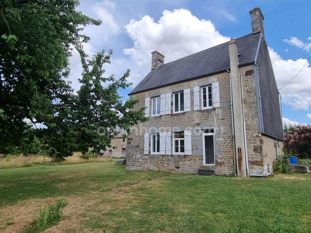 Maison en pierre - 4 pièces - 110m² - A proximité immédiate de l'axe Tinchebray / Flers - photo 10