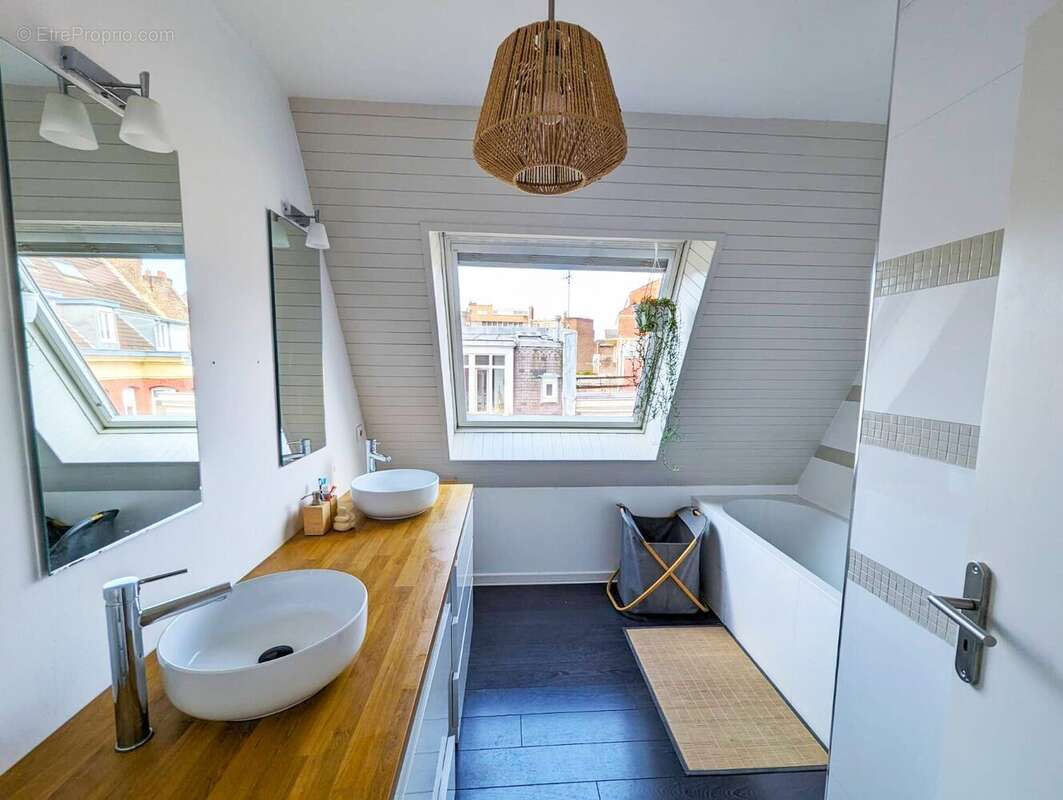 Appartement 84 m² à Lille  - photo 5