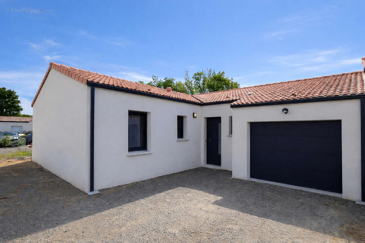 Maison à FROIDFOND