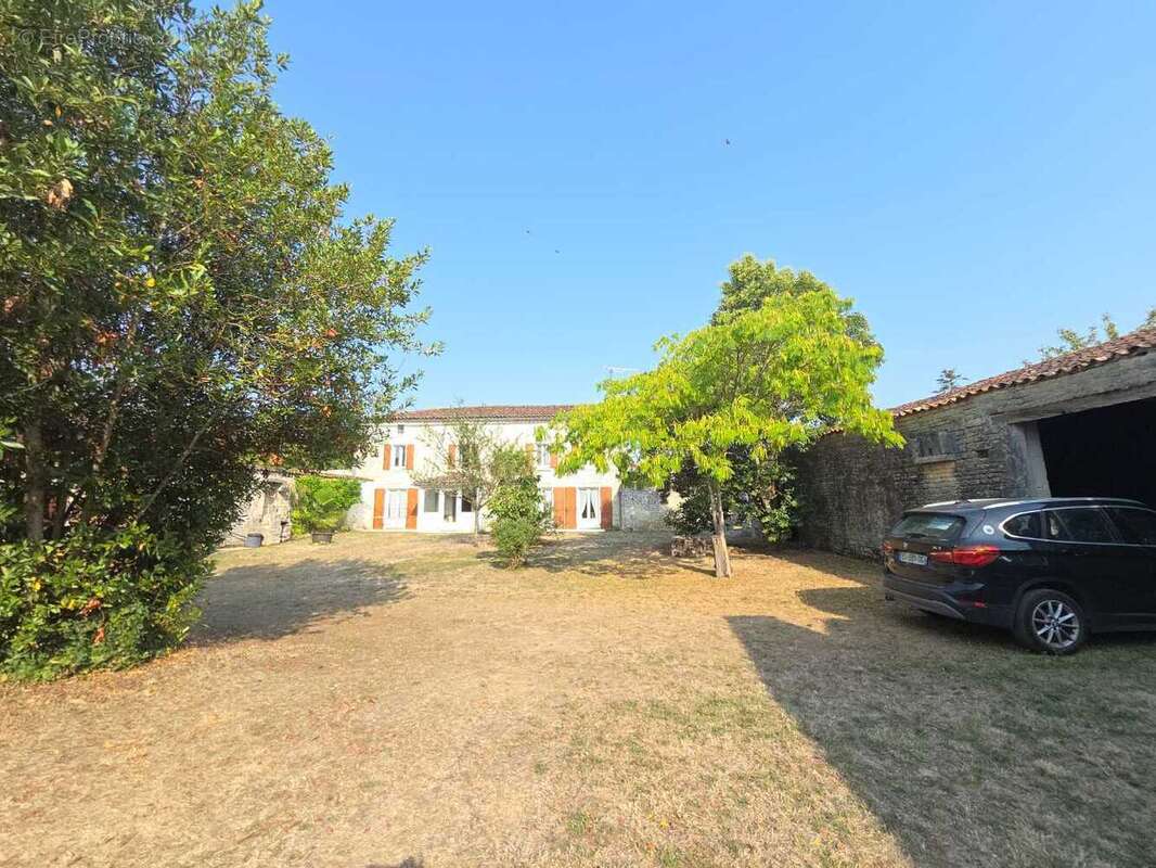 Maison 158 m² à Chassors  - photo 265
