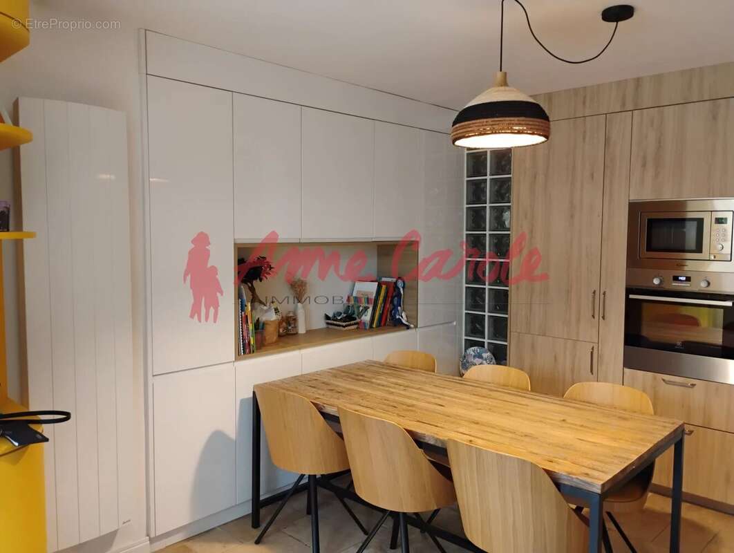 Appartement à PARIS-20E