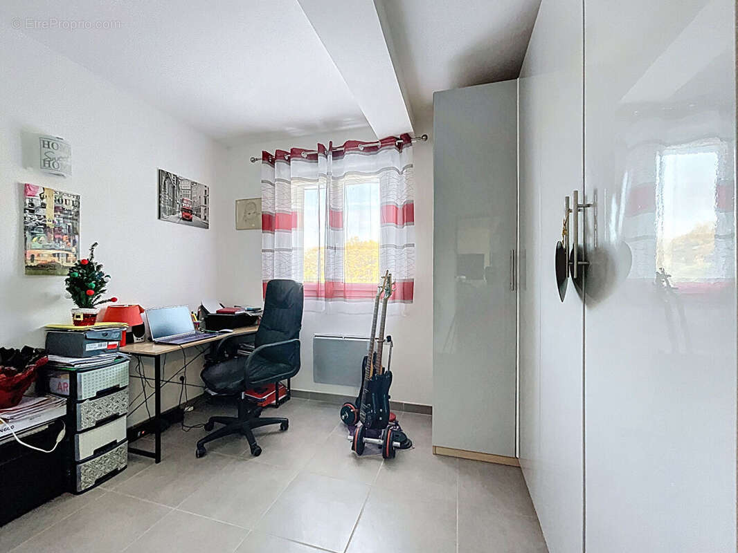 Appartement à PIERREVERT