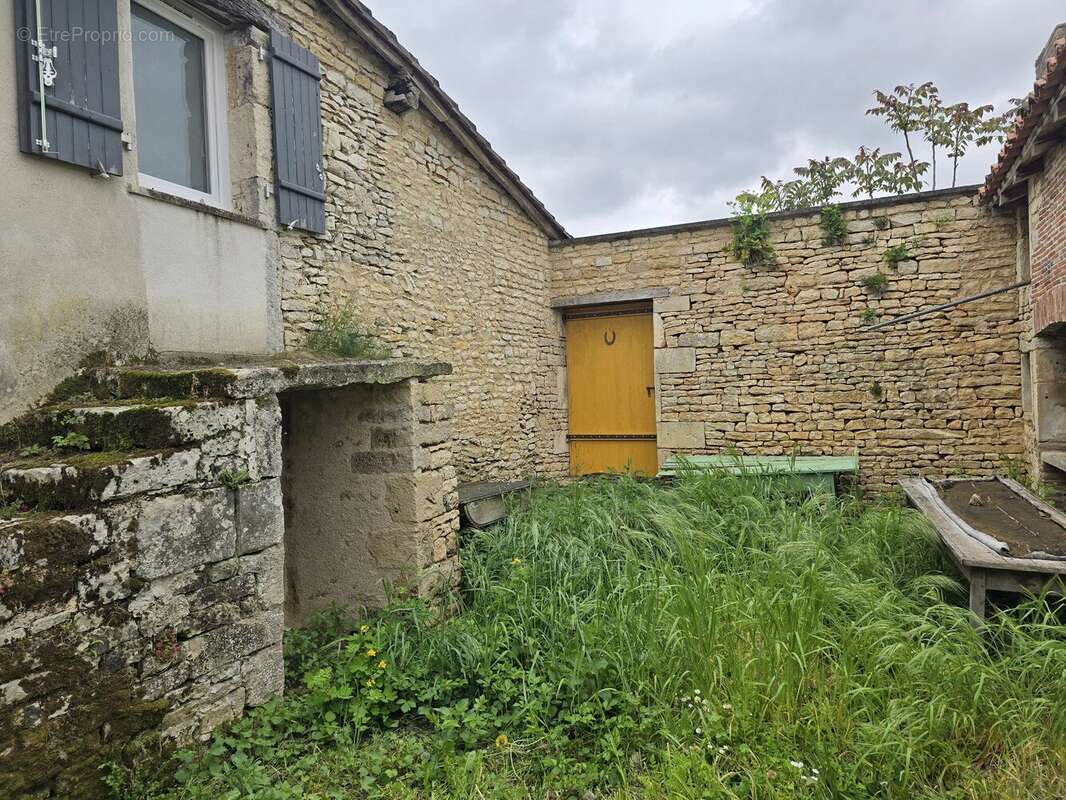 Maison à VERTEUIL-SUR-CHARENTE