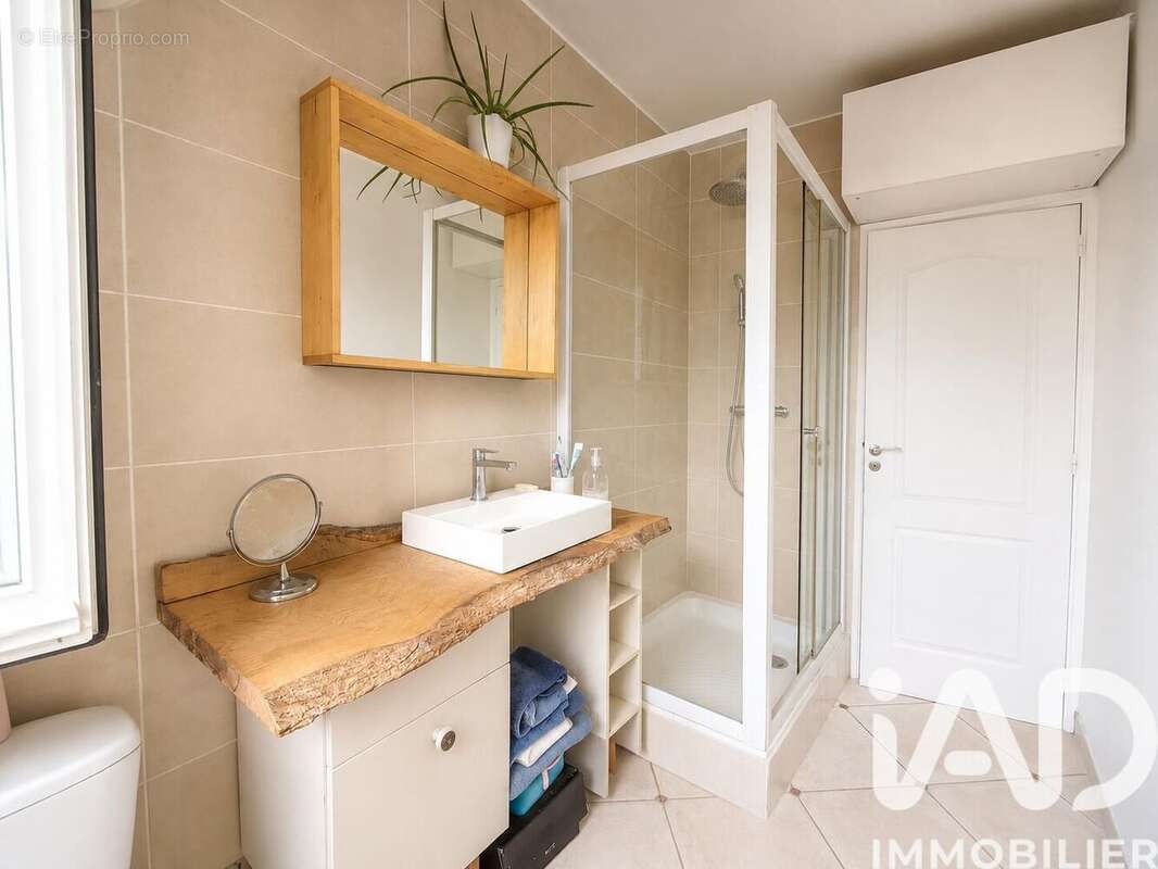 Photo 5 - Appartement à COURBEVOIE